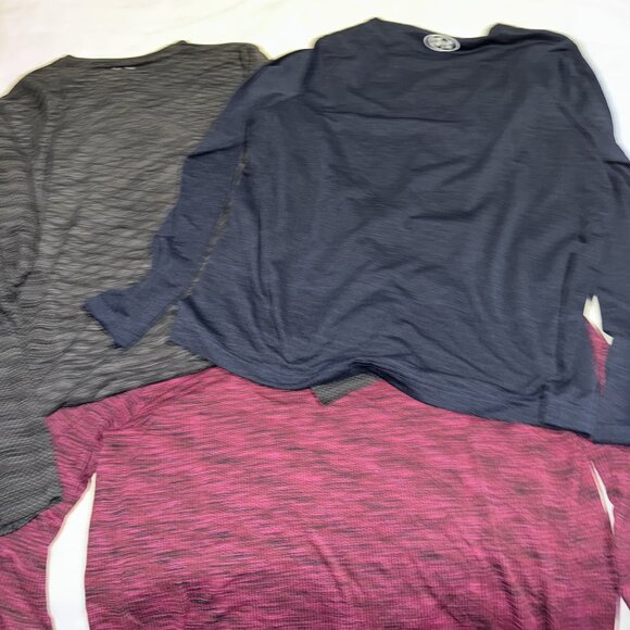 Lot Of 3 Mens Under Armour Long Sleeve Shirts Black Blue Maroon Size XLarge - Picture 11 of 11